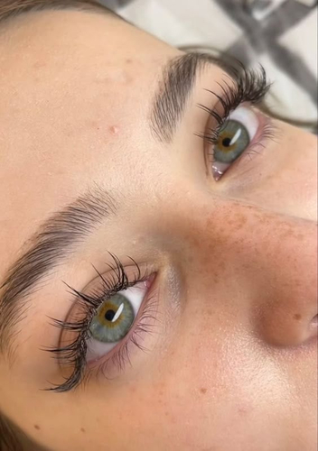 الرموش والحواجب | Eyelashes & Eyebrows